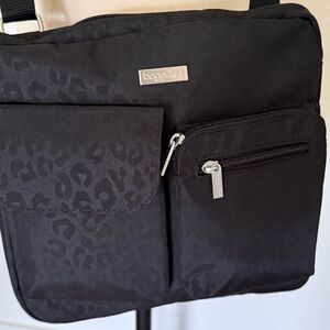 Baggallini Crossbody Canyon  Bag~Leopard Print~Black NWOT